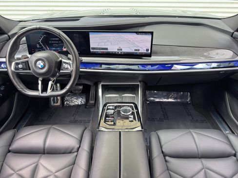 Used 2023 BMW 740i RWD image 13