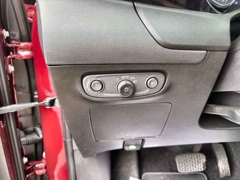 Used 2023 Buick Encore GX Preferred w/ Cold Weather Comfort Package image 17