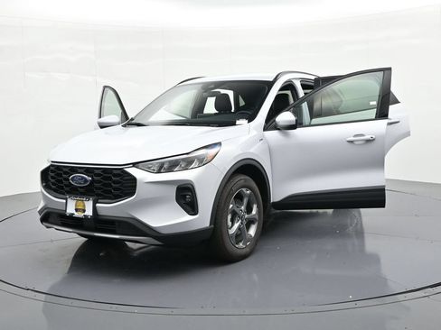New 2026 Ford Escape ST-Line Select w/ Class II Trailer Tow Package AWD/4WD image 25