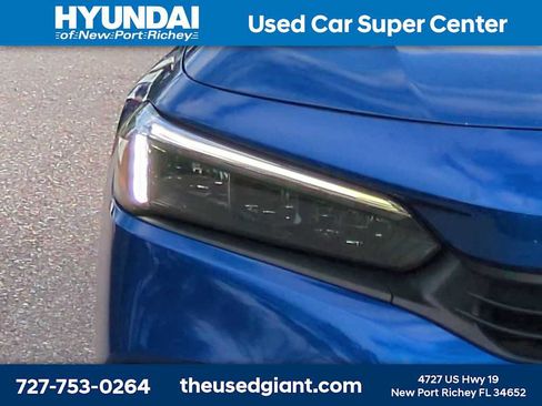 Used 2023 Honda Civic Sport image 9