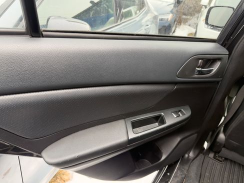 Used 2013 Subaru Crosstrek 2.0i Limited image 32