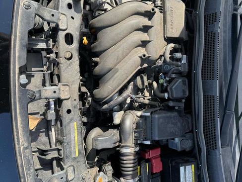 Used 2018 Nissan Versa SV image 36