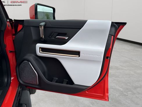 New 2025 GMC Hummer EV 2X image 13