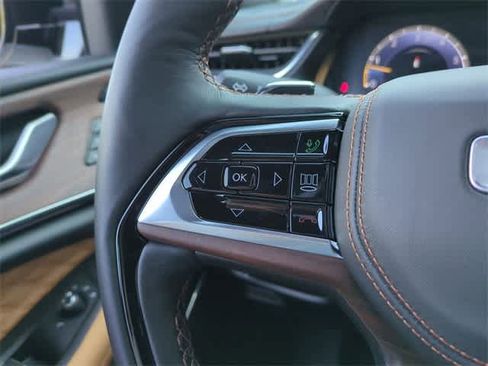 New 2025 Jeep Grand Cherokee Summit image 25