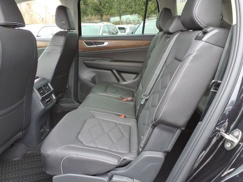 New 2026 Volkswagen Atlas SE image 9