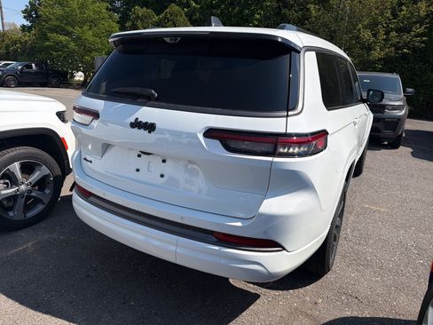 New 2026 Jeep Grand Cherokee L Limited AWD/4WD image 7