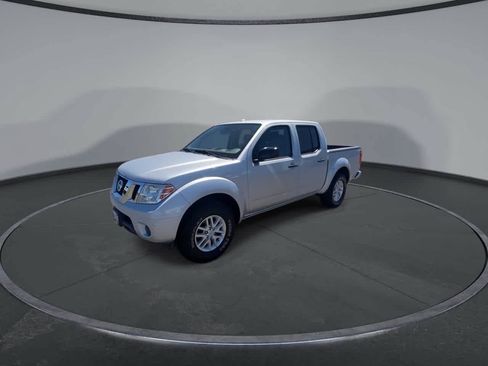 Used 2014 Nissan Frontier SV RWD image 4