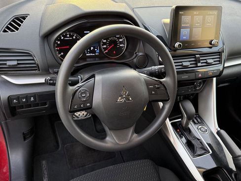 Used 2023 Mitsubishi Eclipse Cross LE image 18