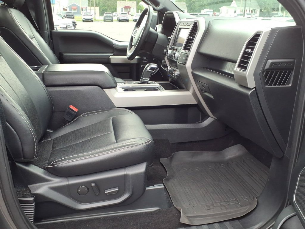 Used 2019 Ford F150 Lariat w/ Equipment Group 502A Luxury AWD/4WD image 17