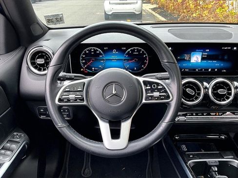 Certified 2021 Mercedes-Benz GLB 250 4MATIC image 5