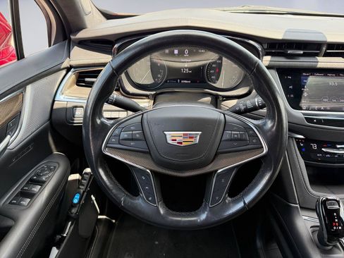 Used 2022 Cadillac XT5 Premium Luxury w/ Platinum Package AWD/4WD image 22
