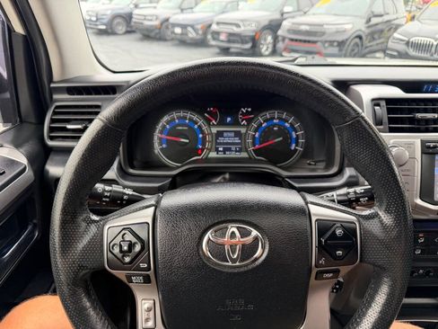 Used 2019 Toyota 4Runner 4WD image 18