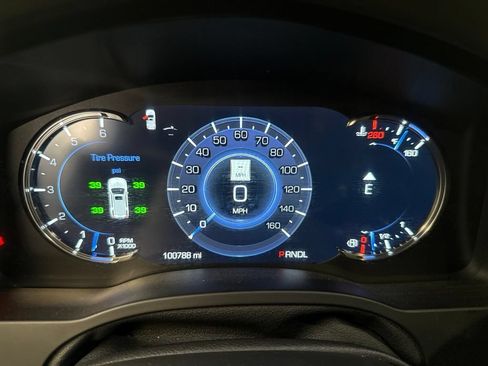 Used 2019 Cadillac Escalade ESV Platinum RWD image 31