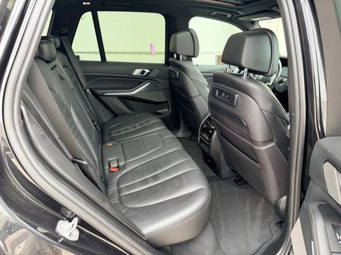 Used 2019 BMW X5 xDrive50i w/ M Sport Package AWD/4WD image 14