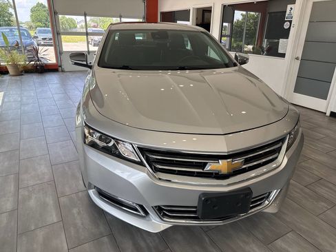 Used 2017 Chevrolet Impala Premier w/ Enhanced Convenience Package FWD image 6