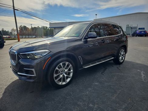 Used 2023 BMW X5 sDrive40i w/ Premium Package image 9