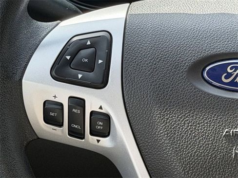 Used 2013 Ford Edge SE image 12