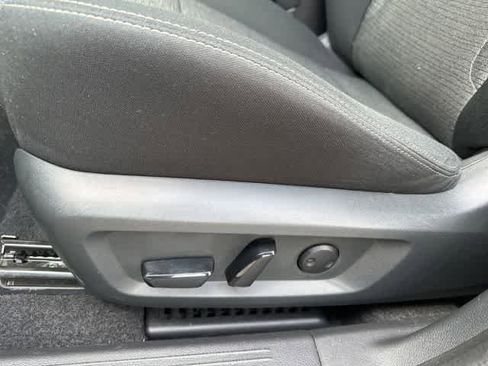Used 2023 Nissan Rogue SV FWD image 12