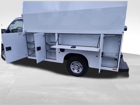 New 2025 Chevrolet Express 3500 w/ Power Convenience Package RWD image 12