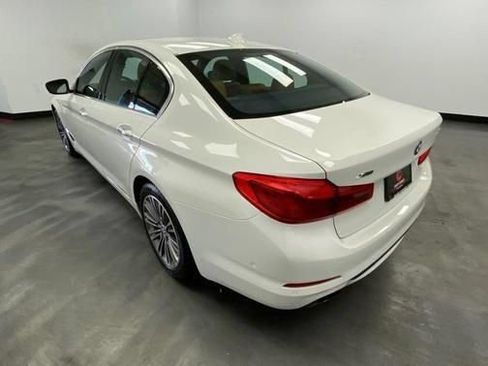 Used 2017 BMW 540i xDrive AWD/4WD image 4