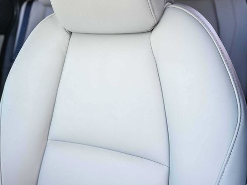 Used 2024 MAZDA MAZDA3 s FWD image 25