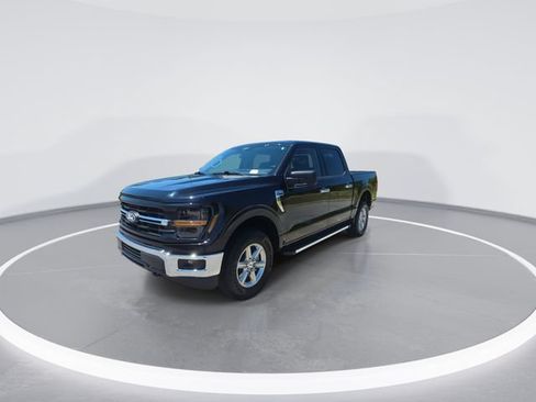 Used 2025 Ford F150 XLT w/ Equipment Group 301A Standard AWD/4WD image 4