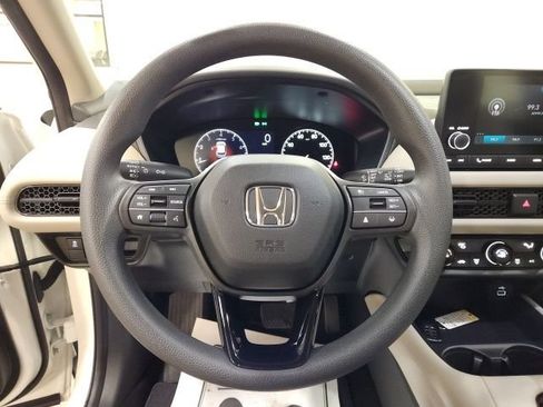 Certified 2023 Honda HR-V LX image 17