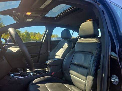 Used 2017 Chevrolet Cruze Premier image 27