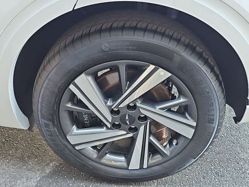 Used 2026 Genesis GV70 3.5T Sport Advanced image 12