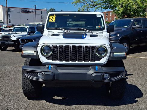Used 2024 Jeep Wrangler Unlimited Rubicon 4xe AWD/4WD image 2
