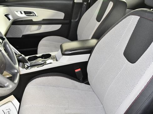 Used 2017 Chevrolet Equinox LS FWD image 35