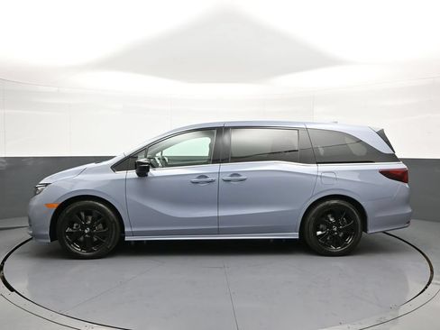 Used 2024 Honda Odyssey Sport image 9