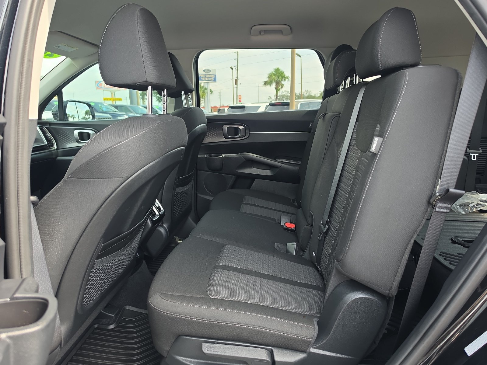 Used 2026 Kia Sorento LX FWD image 13