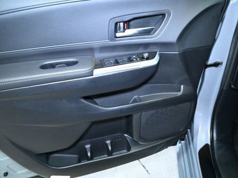 Used 2025 Toyota Sienna XLE Woodland Edition image 26