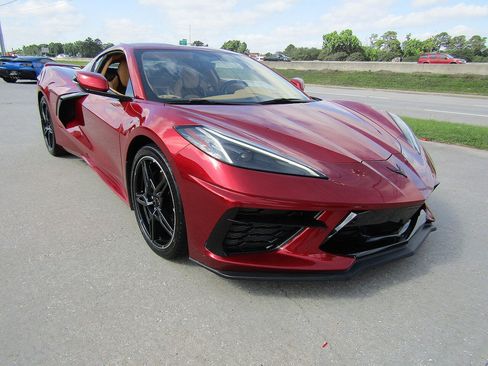 Used 2021 Chevrolet Corvette Stingray Premium Cpe w/ Z51 Performance Package RWD image 3