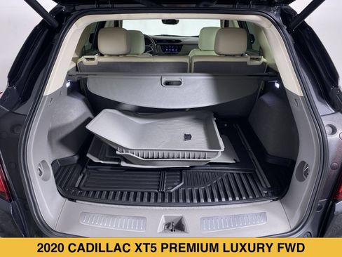 Used 2020 Cadillac XT5 Premium Luxury FWD image 16