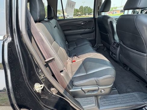 Used 2019 Honda Pilot Touring image 30