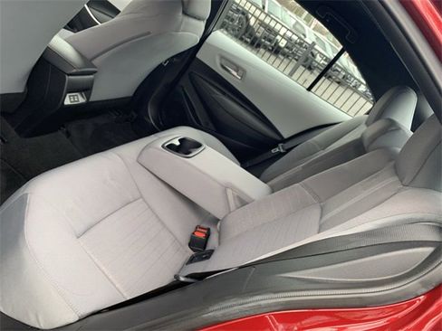 Used 2025 Toyota Corolla SE image 10