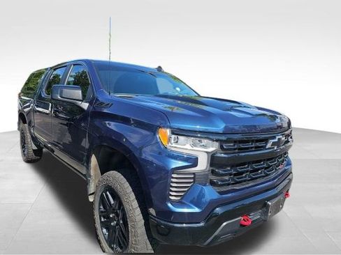 Used 2022 Chevrolet Silverado 1500 LT Trail Boss w/ Protection Package AWD/4WD image 4
