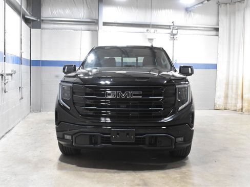 Used 2024 GMC Sierra 1500 Elevation w/ Elevation Premium Package AWD/4WD image 30