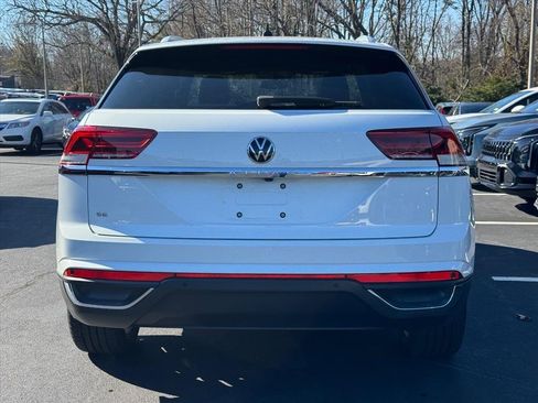 Used 2021 Volkswagen Atlas Cross Sport SE w/ Panoramic Sunroof Package image 4