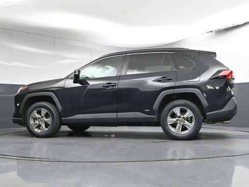 Certified 2022 Toyota RAV4 XLE image 27