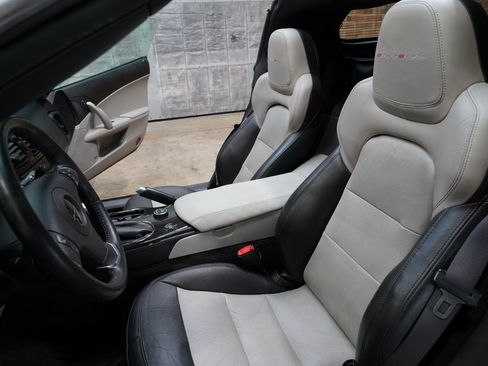 Used 2012 Chevrolet Corvette Grand Sport w/ 3LT Preferred Equipment Group image 36