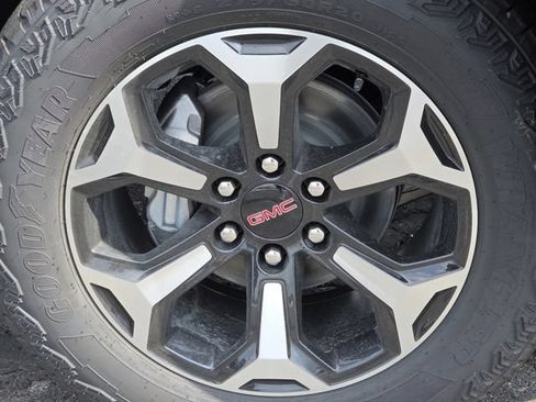 New 2026 GMC Yukon XL AT4 w/ AT4 Premium Plus Package AWD/4WD image 13