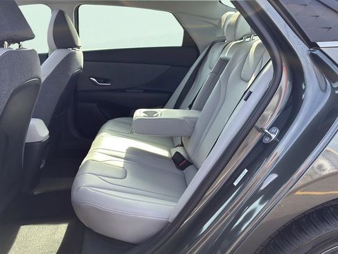 New 2026 Hyundai Elantra Limited FWD image 15