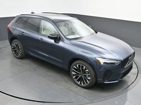 New 2026 Volvo XC60 B5 Ultra w/ Protection Package Premier image 31