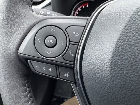 Used 2025 Toyota RAV4 XLE image 25