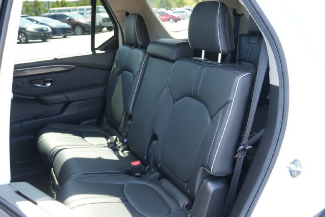 Used 2025 Honda Pilot Elite image 18