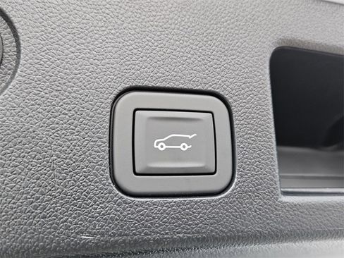 New 2026 Chevrolet Equinox ACTIV w/ Safety and Technology Package image 12