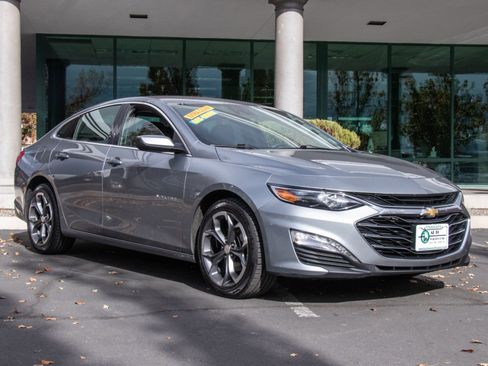 Used 2024 Chevrolet Malibu LT image 1